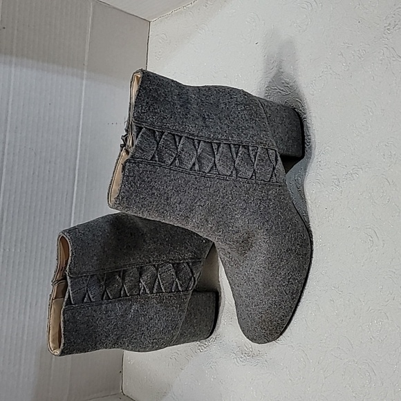 Nine West Wool Grey Ankle Boots Size 9 - Picture 1 of 7